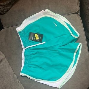 NWT nike tempo shorts